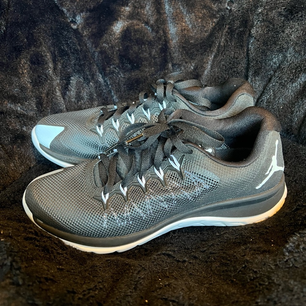 Jordan flight runner 2 size 9.5